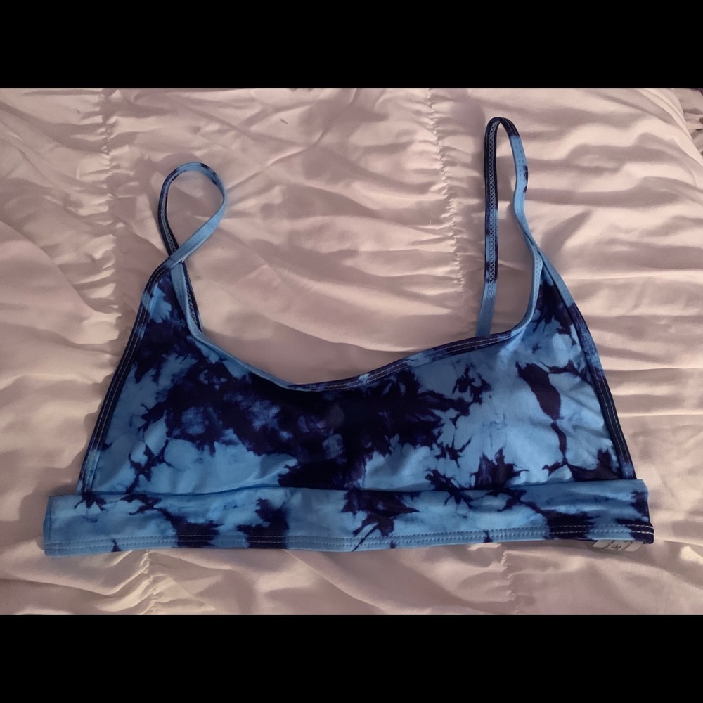 Trendy Tye-Dye Bikini Top